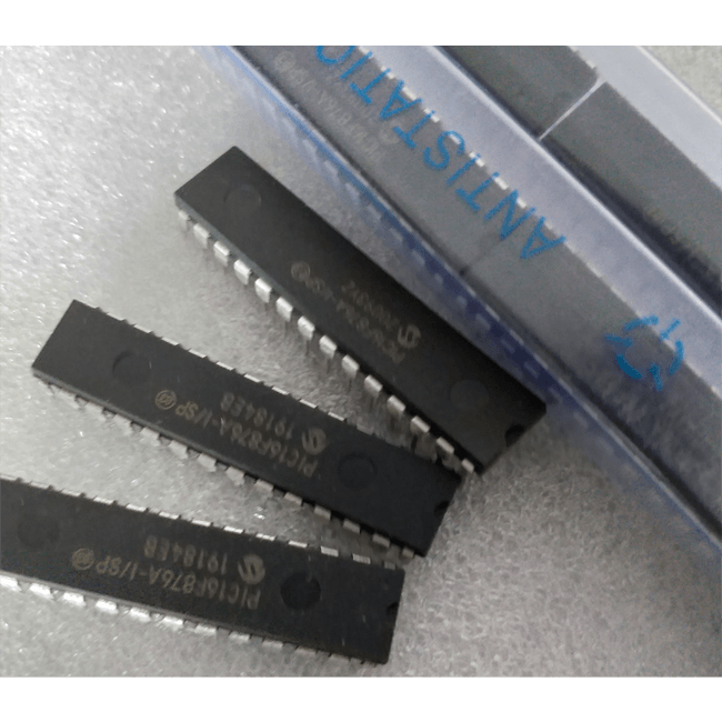 Микроконтроллер PIC16F876A-I/SP [DIP-28] в Новокузнецке